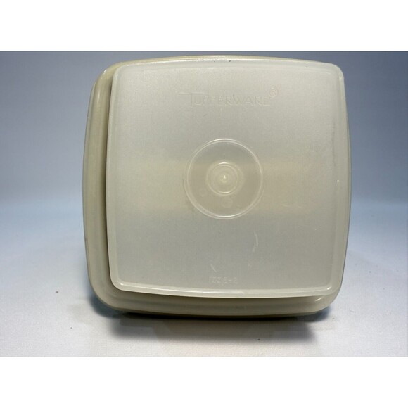 Vintage Green Tupperware Pickle Container 1330-6 *  7" TALL  3 1/2" SQUARE - Picture 3 of 6